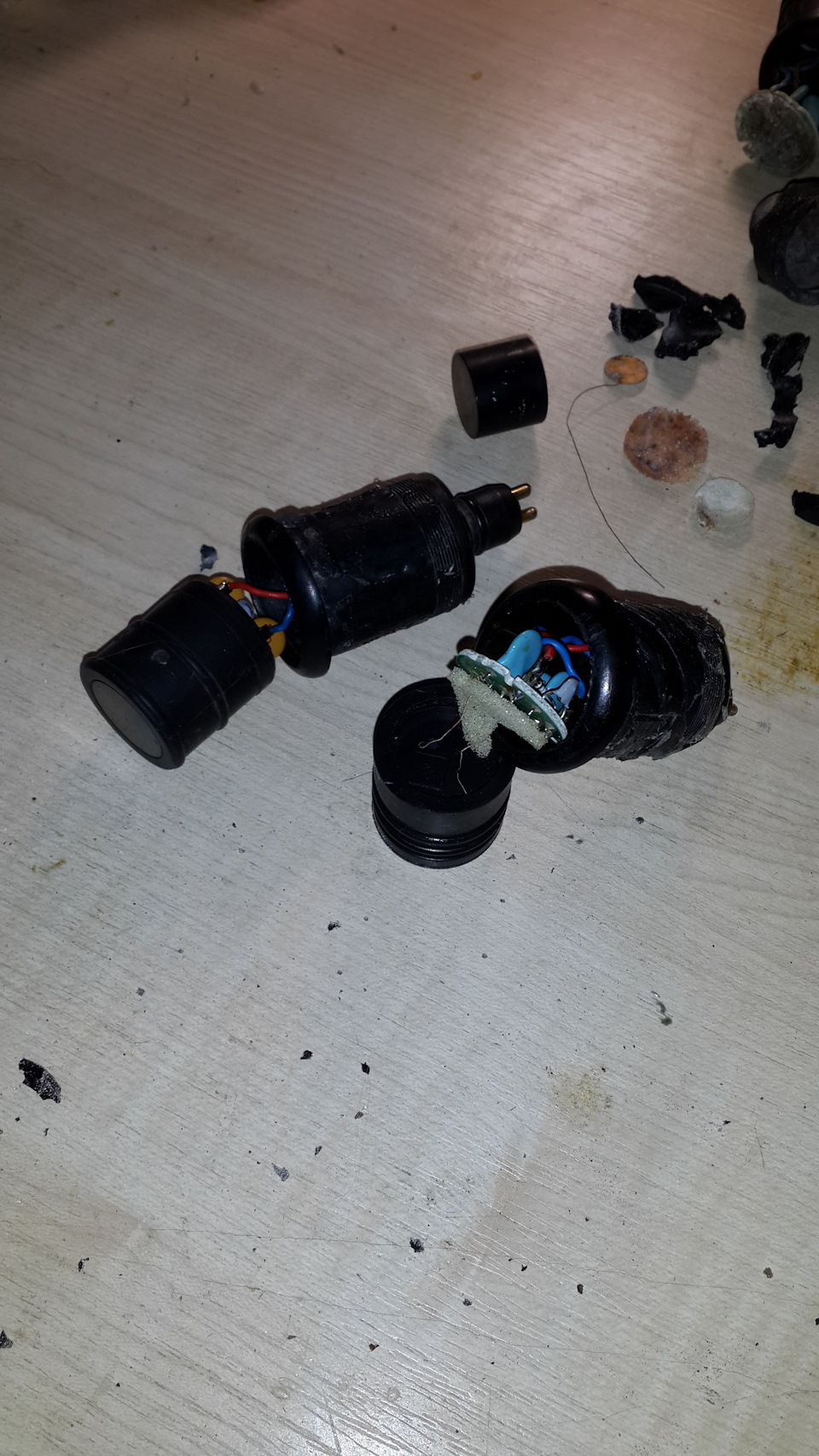 Розбір датчика парктроніка е34 PDC sensor E34 2