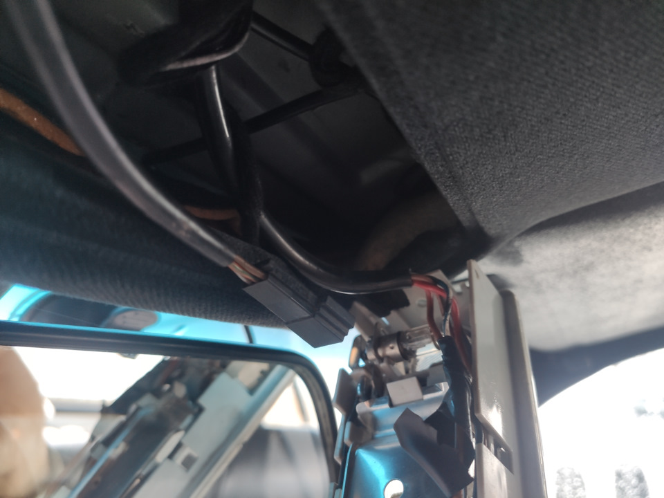 Салонне дзеркало з автовідворотом 3