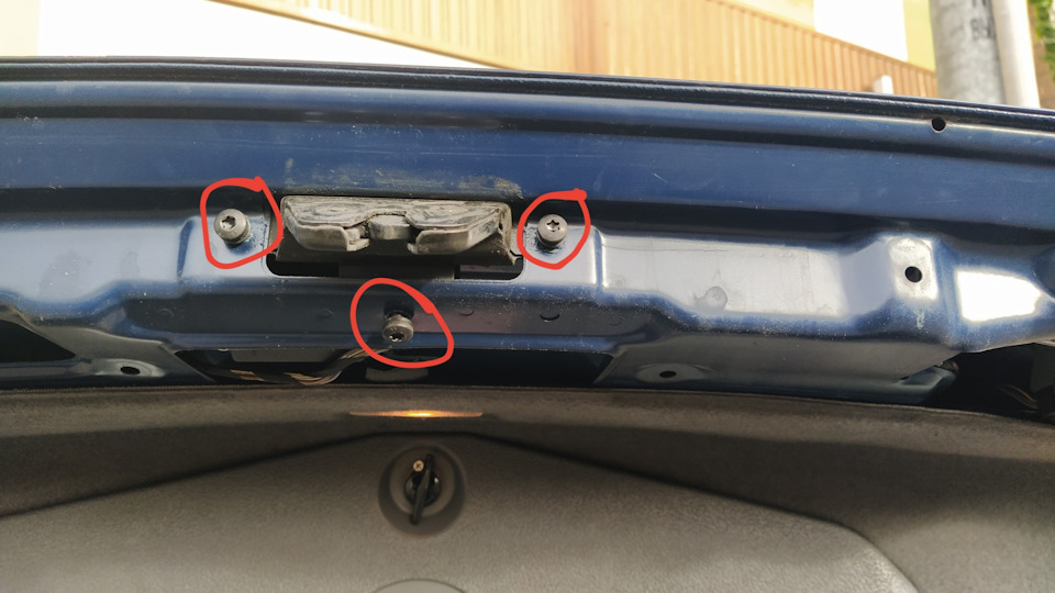 Ремонт замку багажника 3