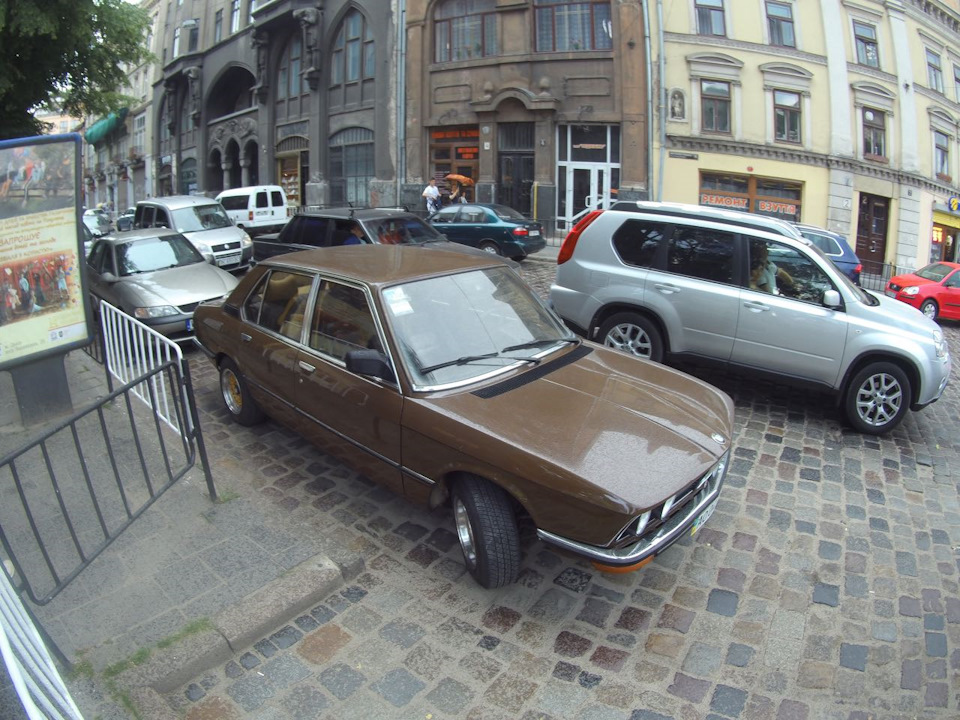 Ще одна е12, Sepia Braun 2