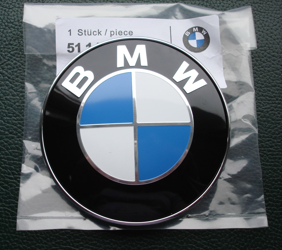 Емблема з логотипом BMW 2