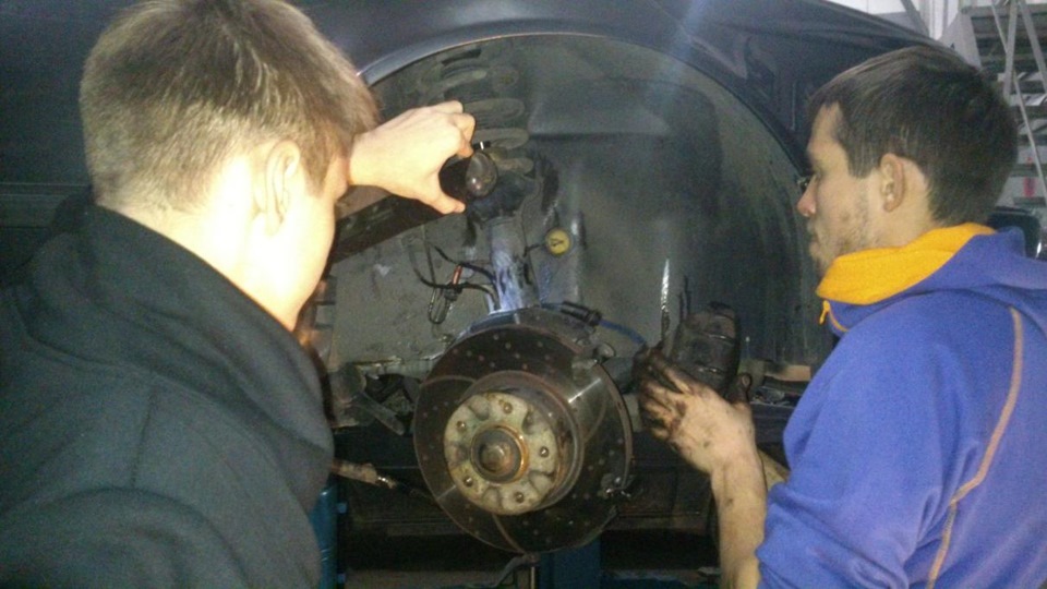 заміна гальмівних шлангів та гальмівних дисків 5