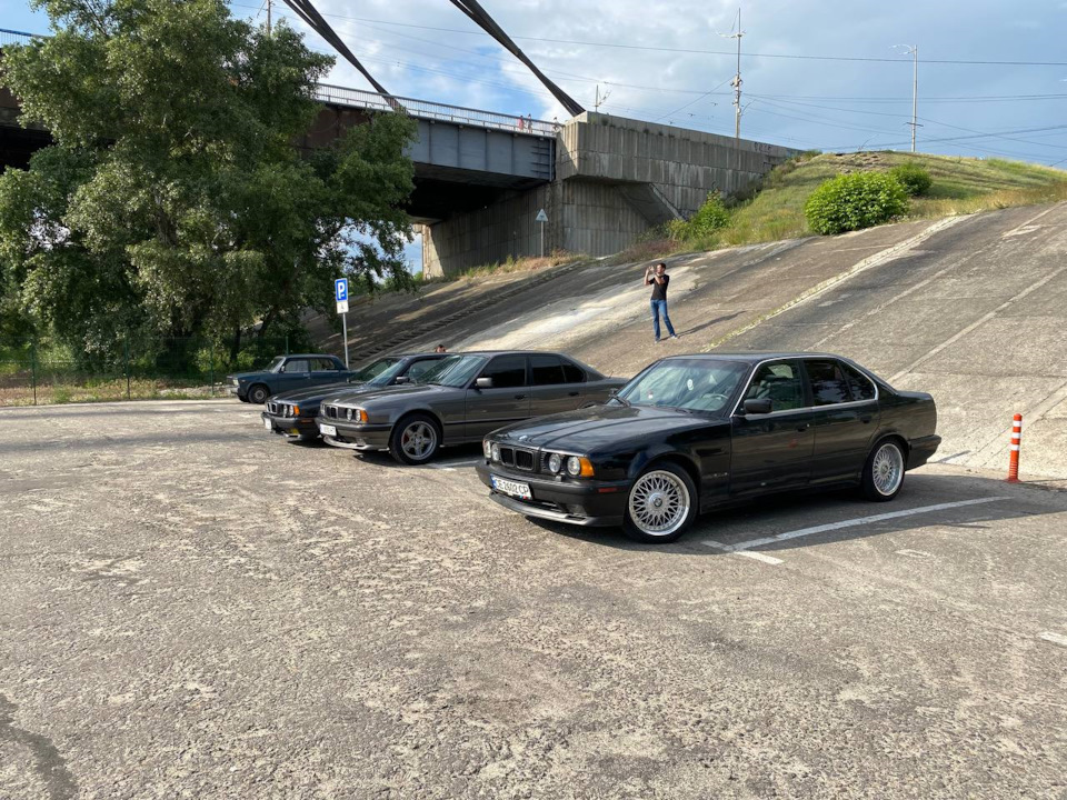 Пробіг київських BMW E34 1