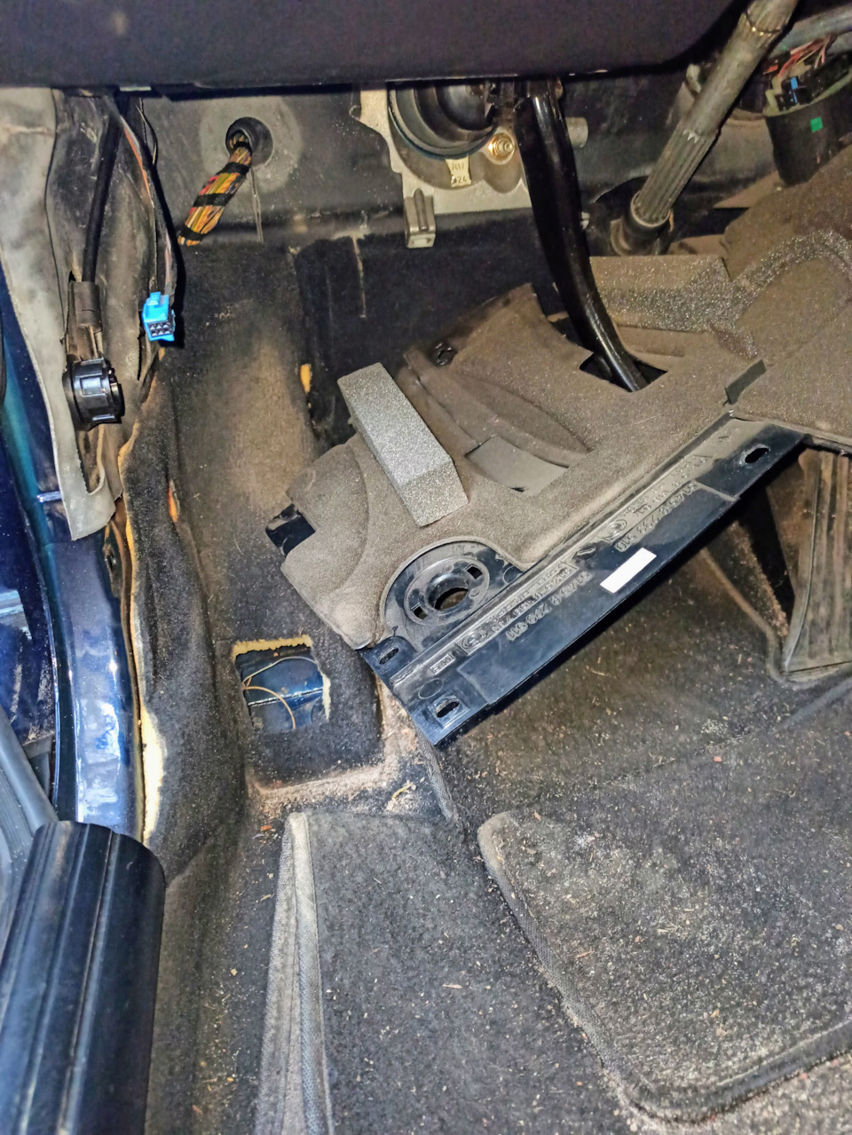 🦶 Обшивка бокового простору для ніг водія BMW E39 або ЯК ЇЇ МОЖНА ЗЛАМАТИ?!11👞 5