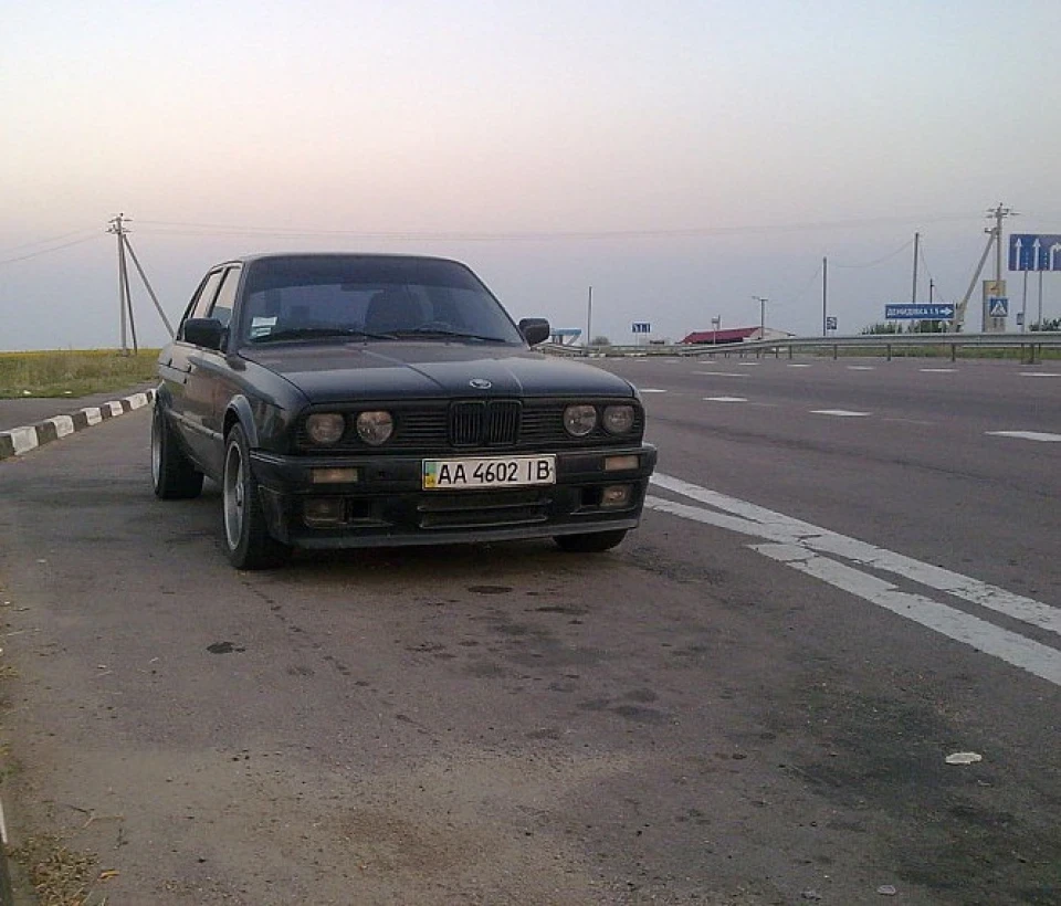 На зміну прийшла E30