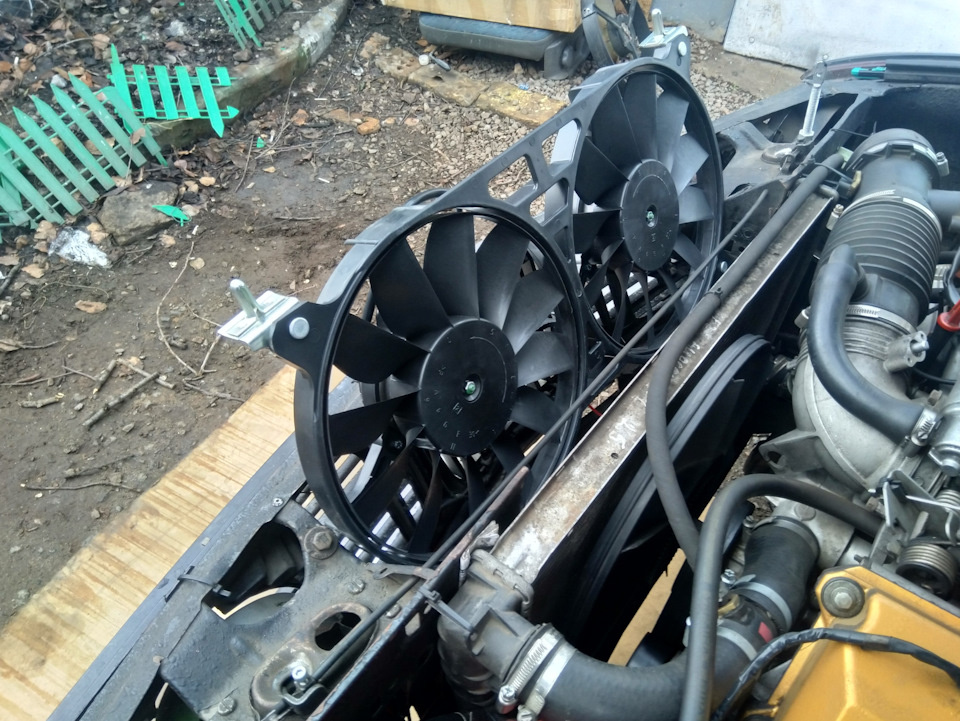 Подвійний вентилятор від Ниви в BMW e28 2