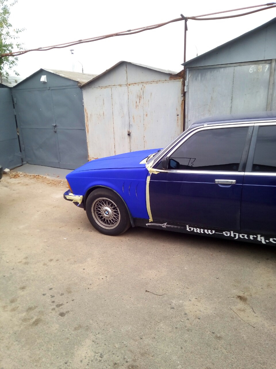 Флокування кузова BMW e23 2