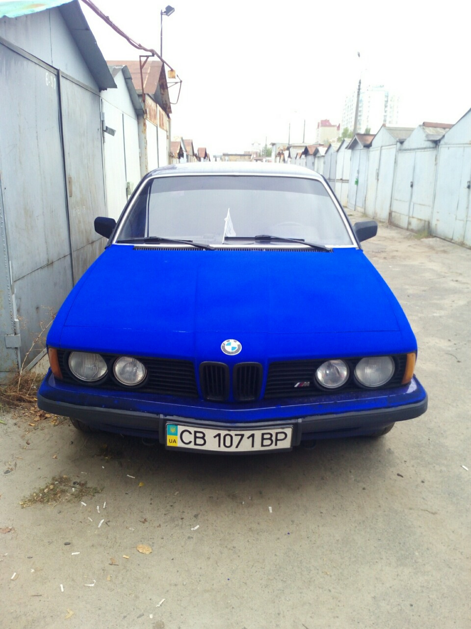 Флокування кузова BMW e23 5