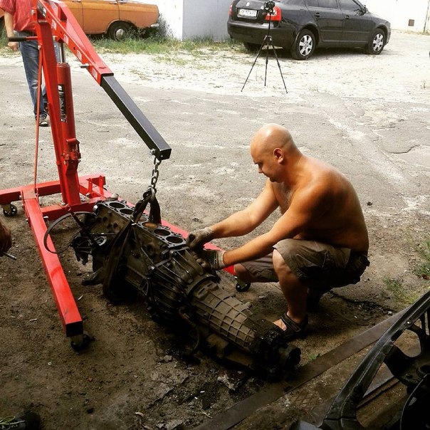 Встановлення m60b30 у BMW e28. 2.0 2
