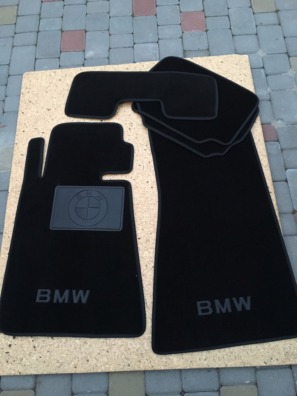 килимки в салон bmw e34 5