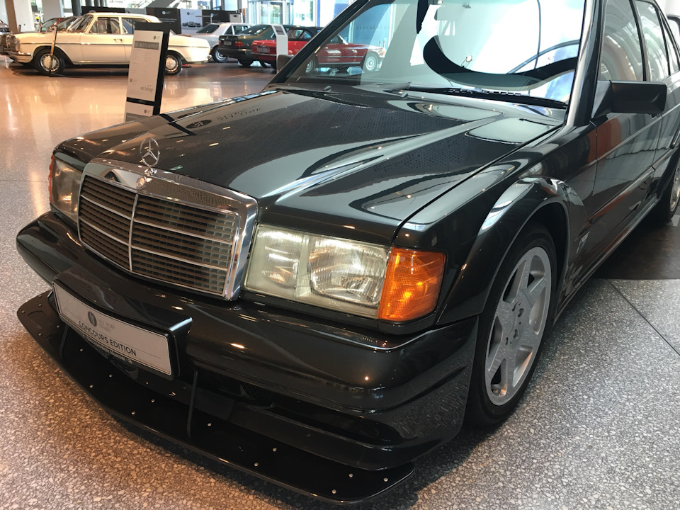 Музей Mercedes Benz зі Штудгарте 🇩🇪 3