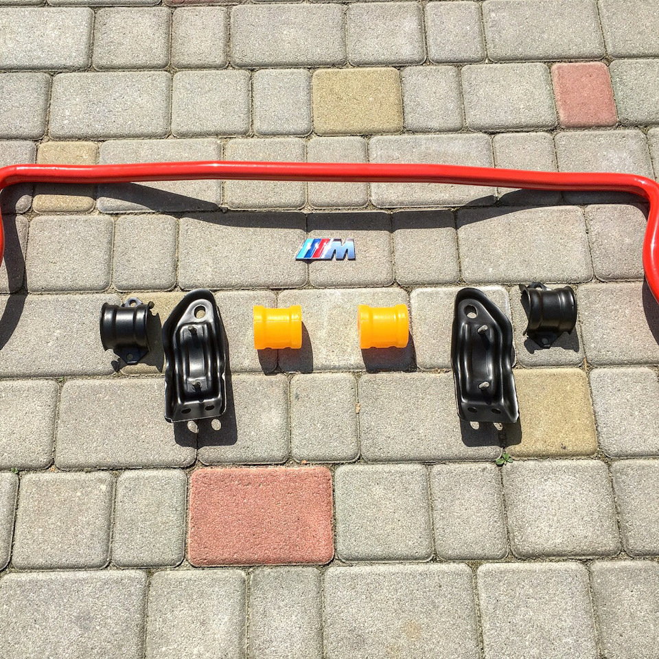 Передній стабілізатор BMW M5 4