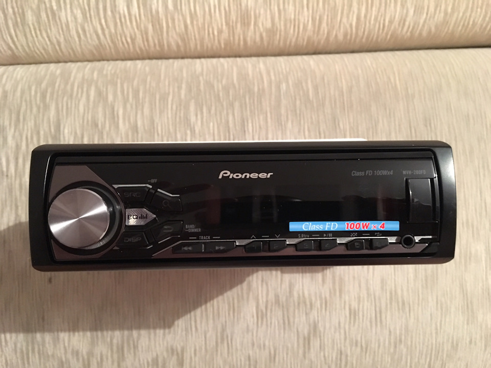 Pioneer MVH-280FD 3