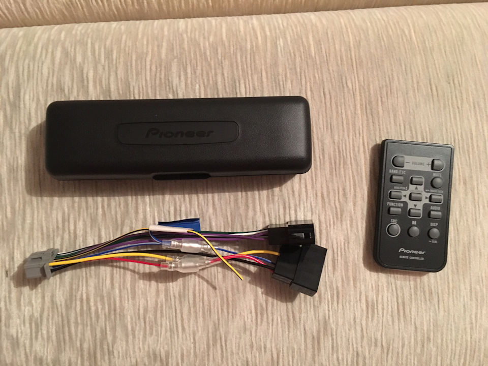 Pioneer MVH-280FD 2