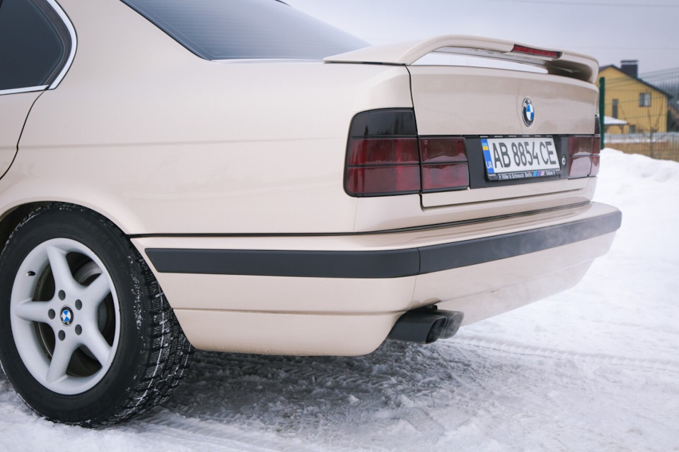 Вихлоп Customs for BMW E34 2