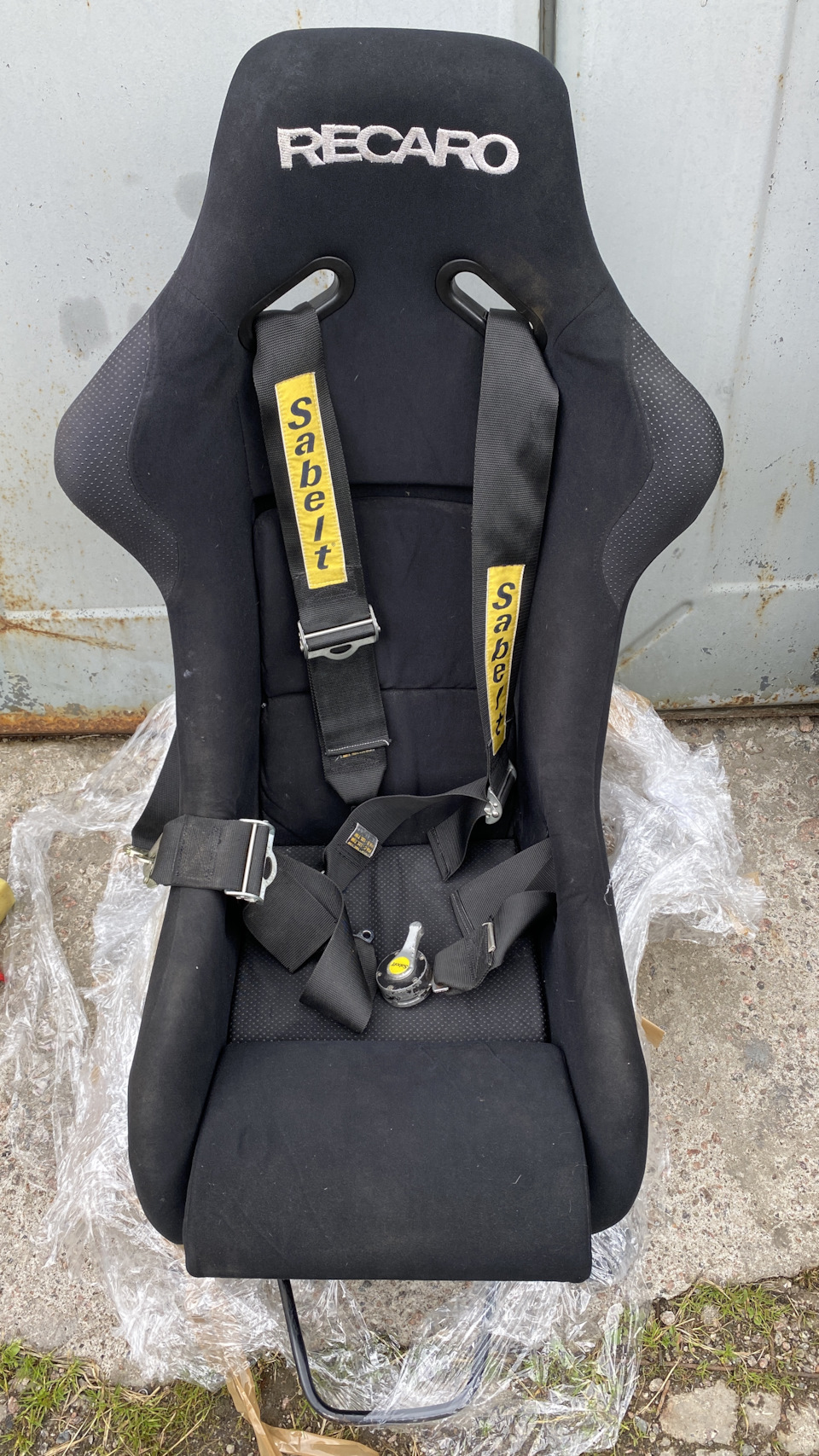 Ківш Recaro, ремені Sabelt 3