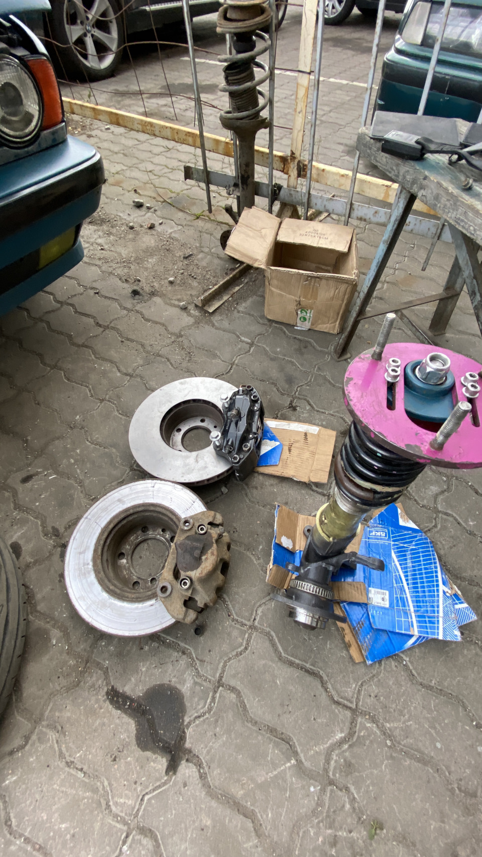 Встановлення передніх гальм Brembo 2