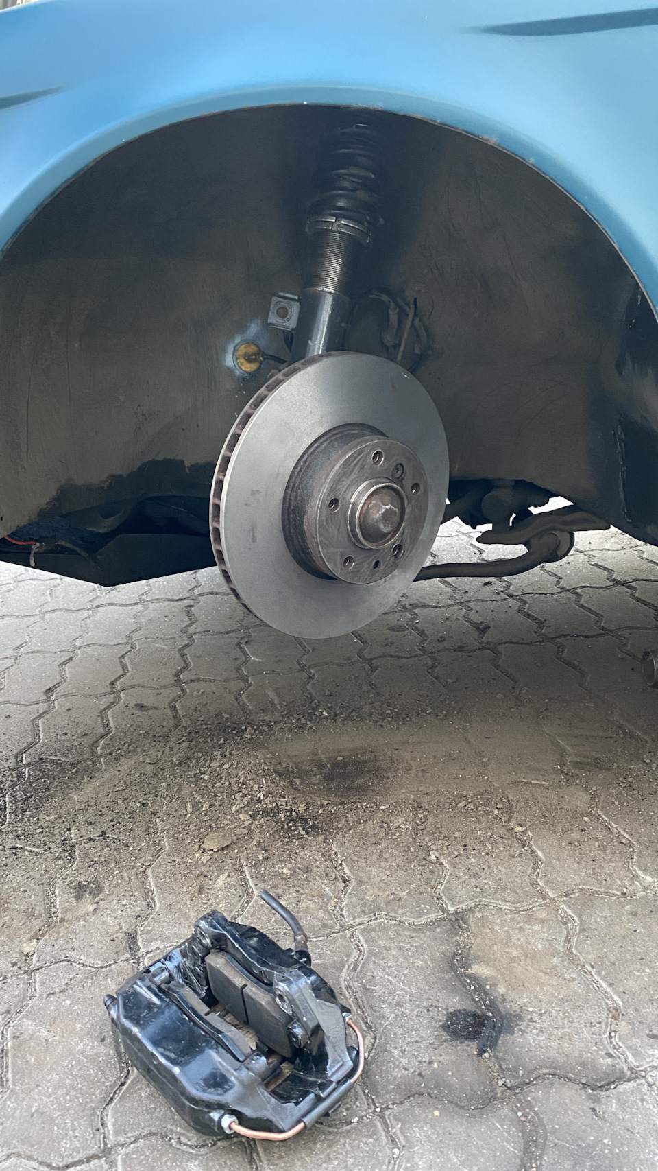 Встановлення передніх гальм Brembo 5