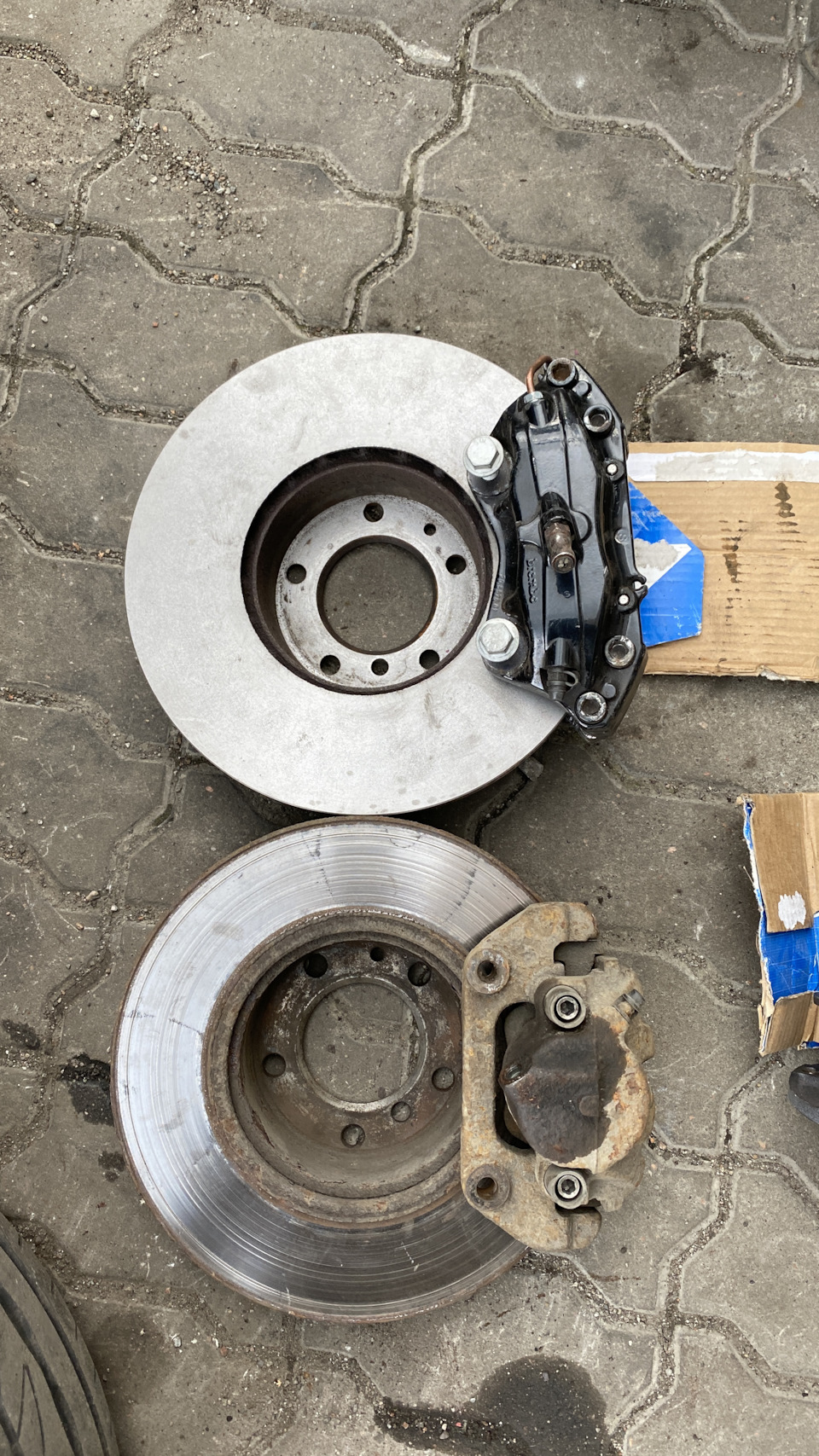 Встановлення передніх гальм Brembo 1