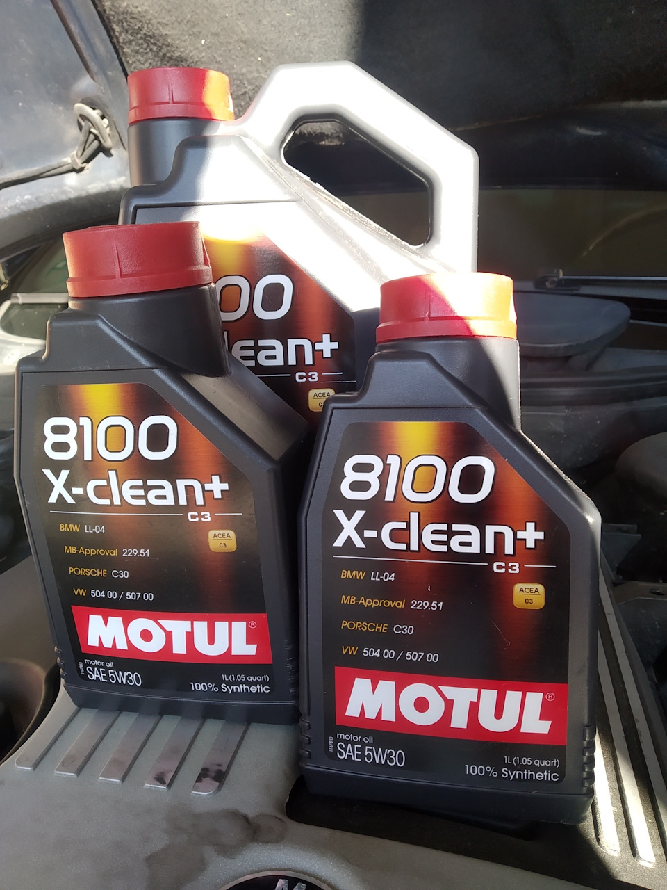 Заміна мастила Motul 5w30 8100 x-clean+ 1