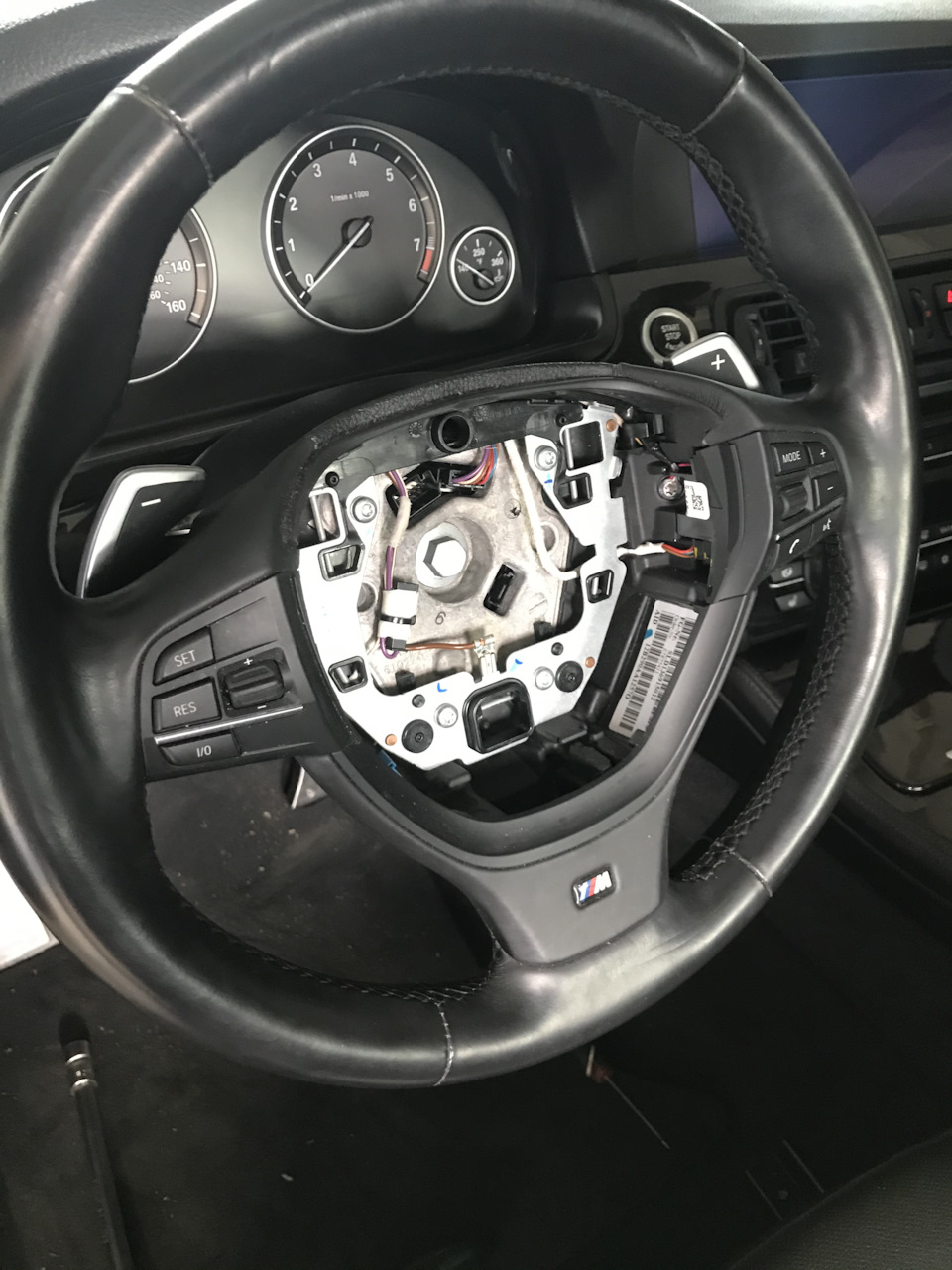 М кермо BMW F10 3