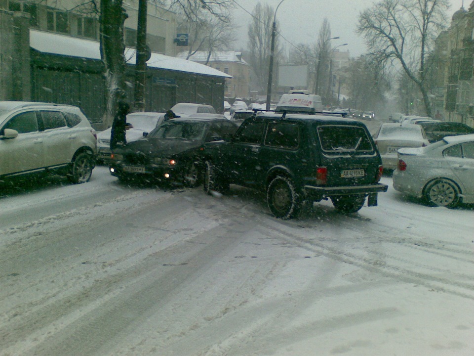 Нива атакує 3