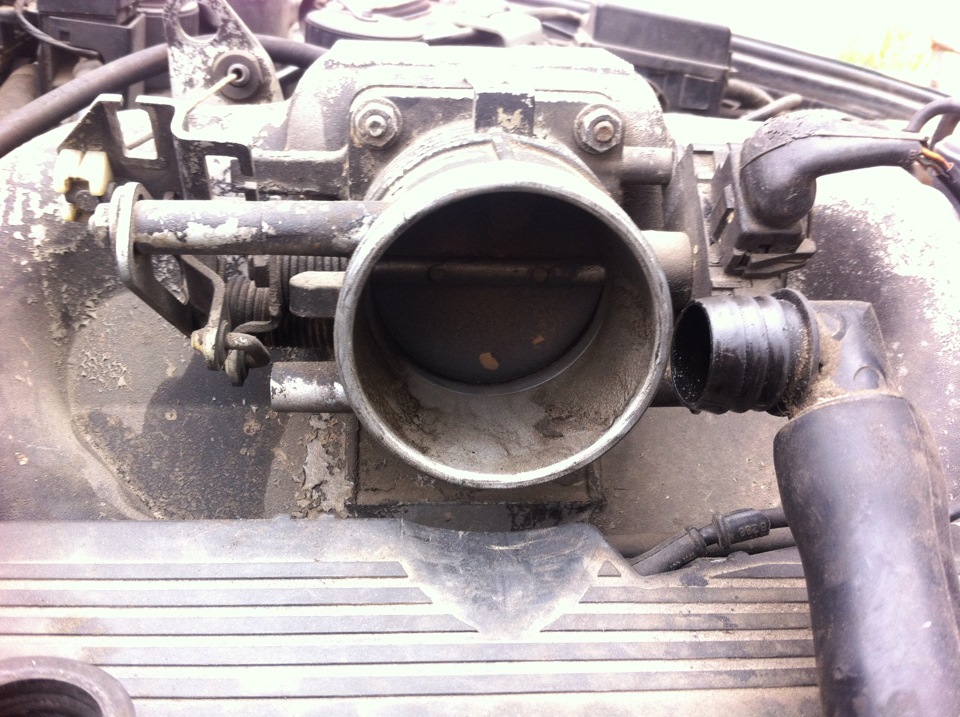 Чистка дросельної заслінки m30b35 1