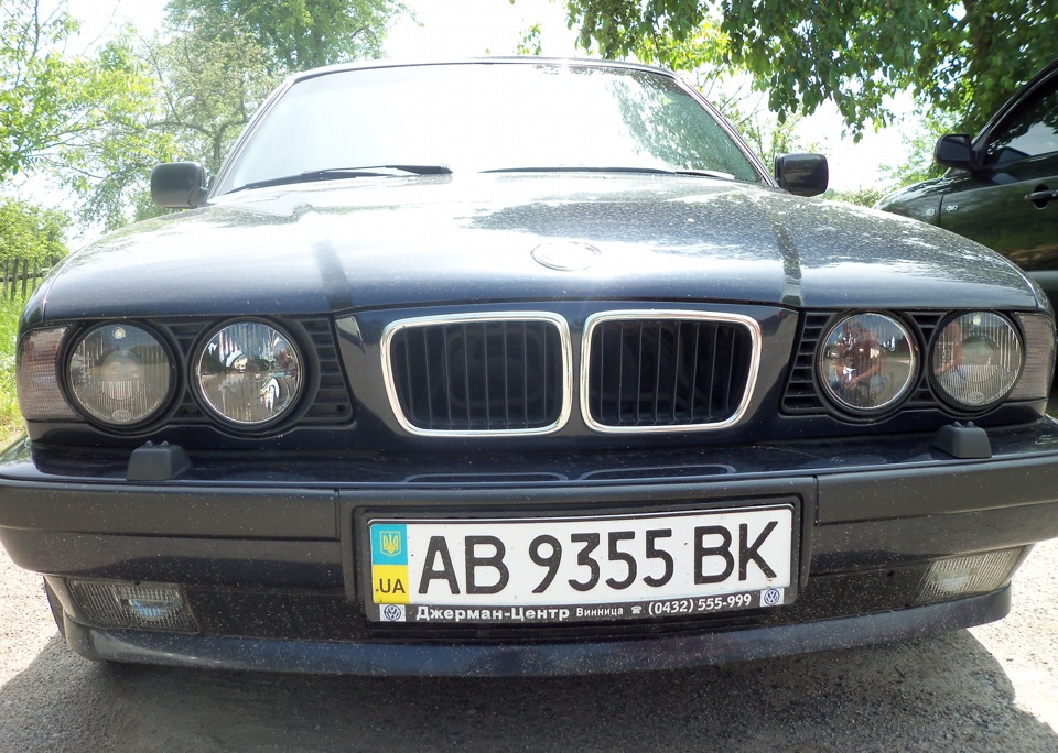 Hella Black Front 3