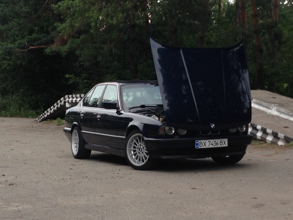 Машині пішов 31 рік BMW e34 m50b25 1