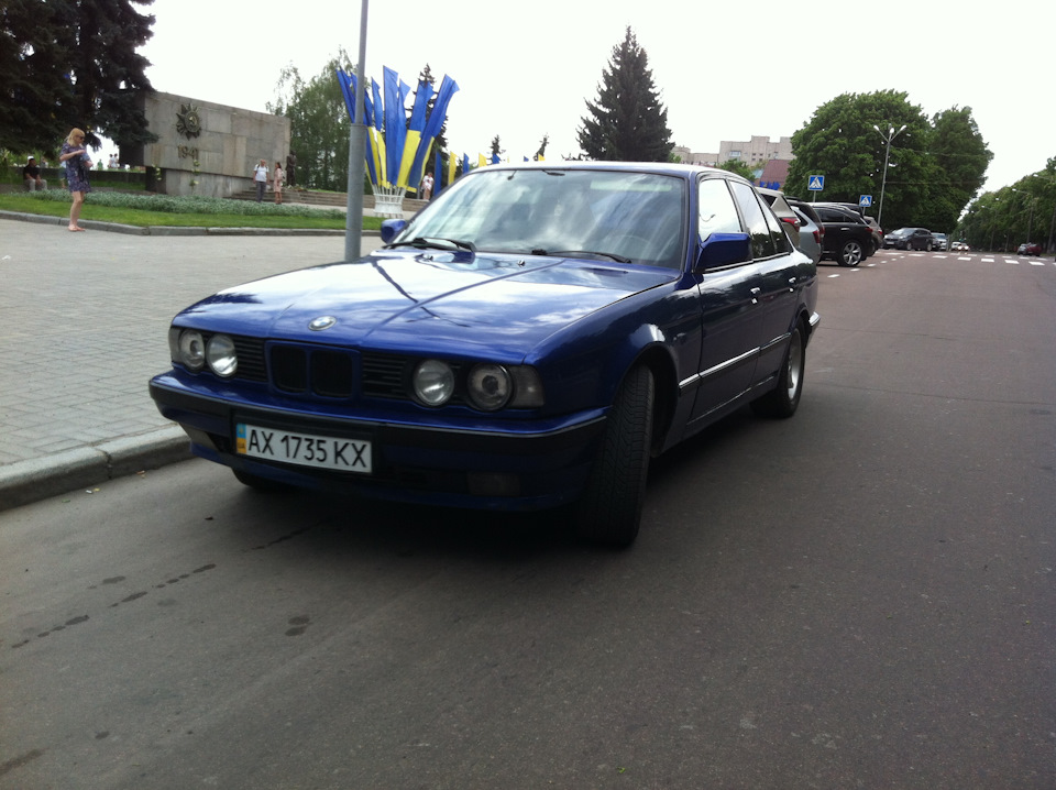 перший виїзд, після відновлення передньої підвіски на BMW е34 2