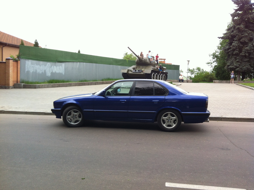 перший виїзд, після відновлення передньої підвіски на BMW е34 1