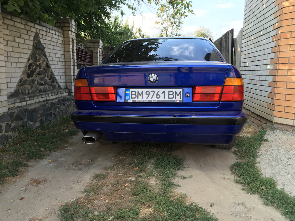 Заміна задніх ліхтарів на BMW E34 4