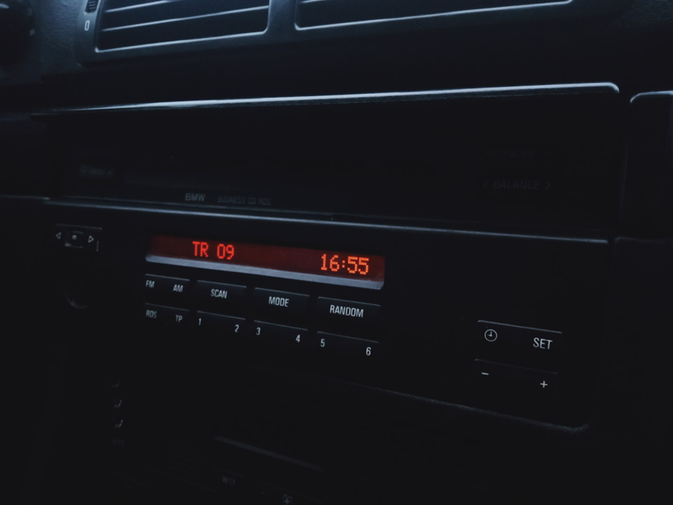 Aux в штатний головний пристрій BMW е39 1