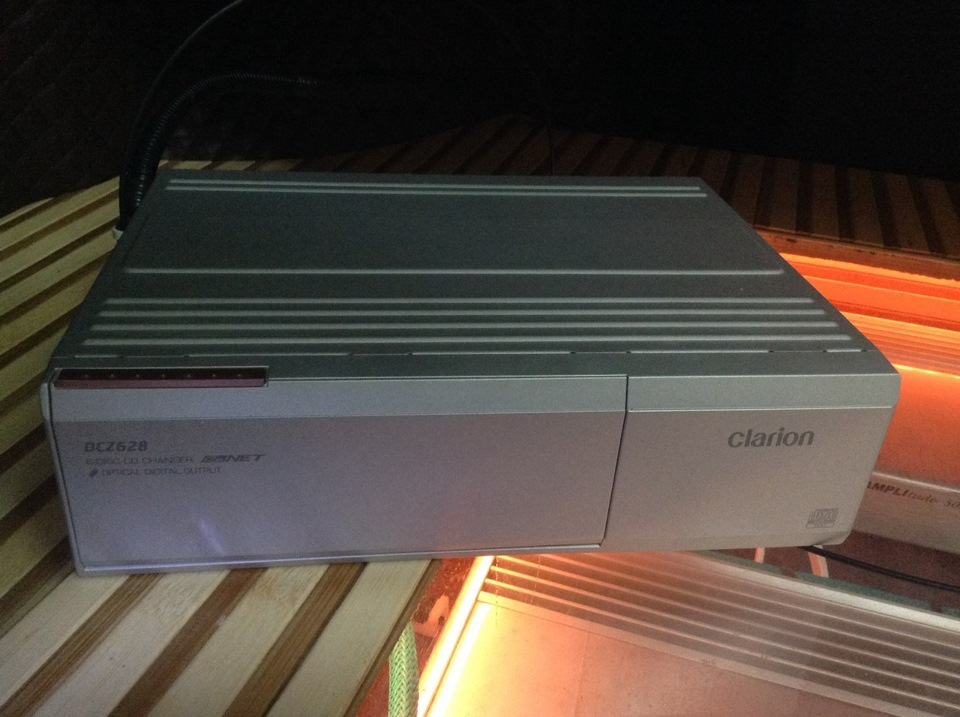 Тимчасова про розлучення з Clarion HX-D2 5