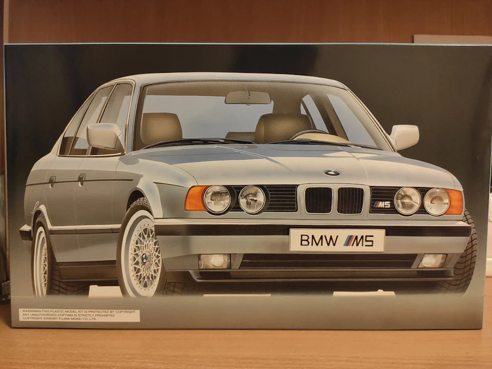 Збірна модель BMW E34 Fujimi