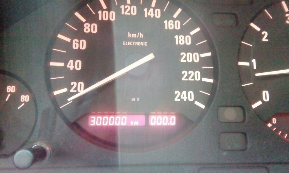 У машини ювілей 300000 км 1