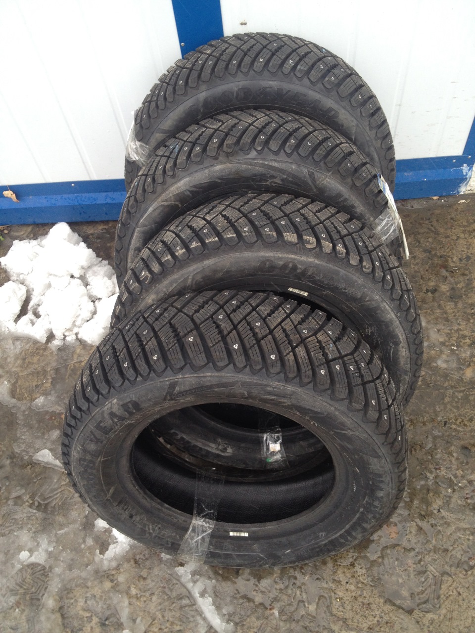 Поставив зиму Good Year Ultra Grip Ice Arctic 1