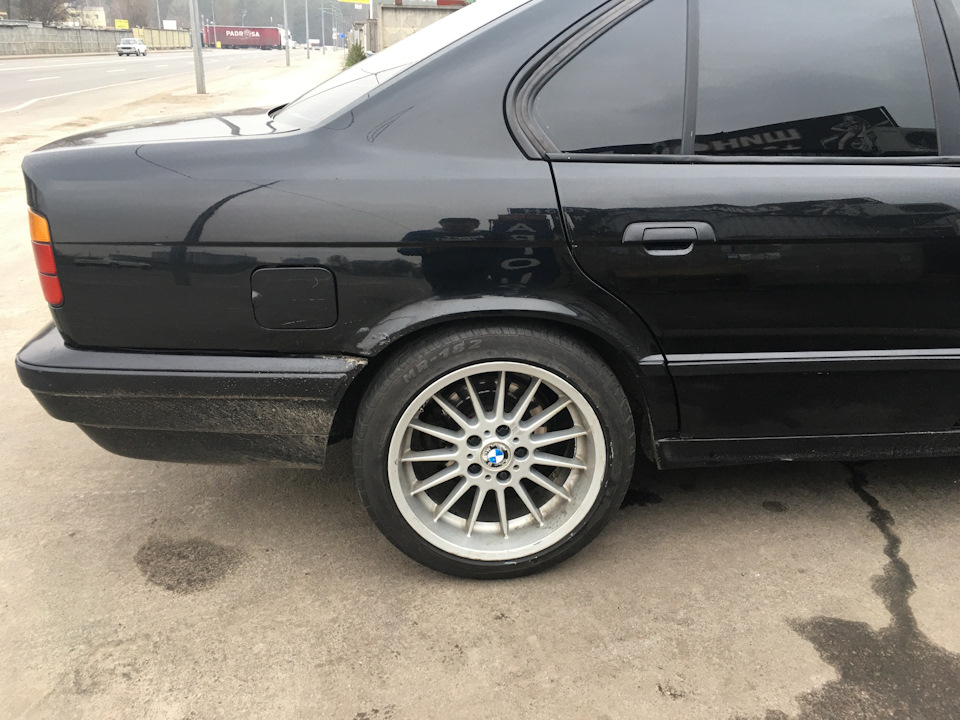 Гума 235/45 R18 2