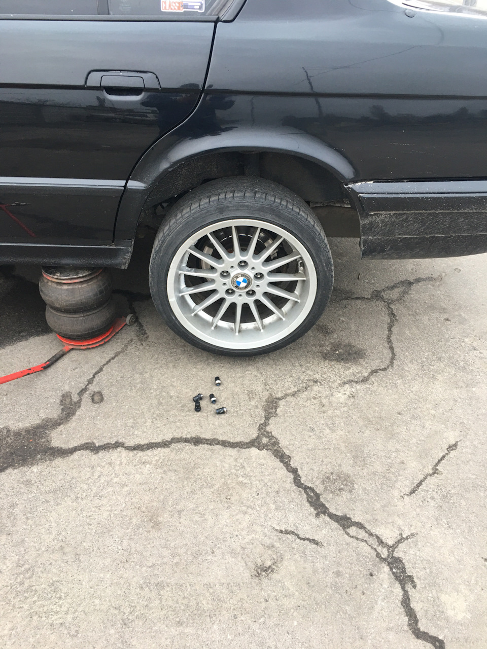 Гума 235/45 R18 1