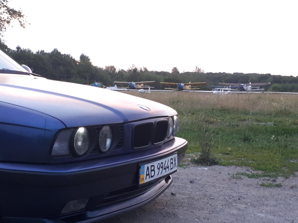 На аеродромі) 2