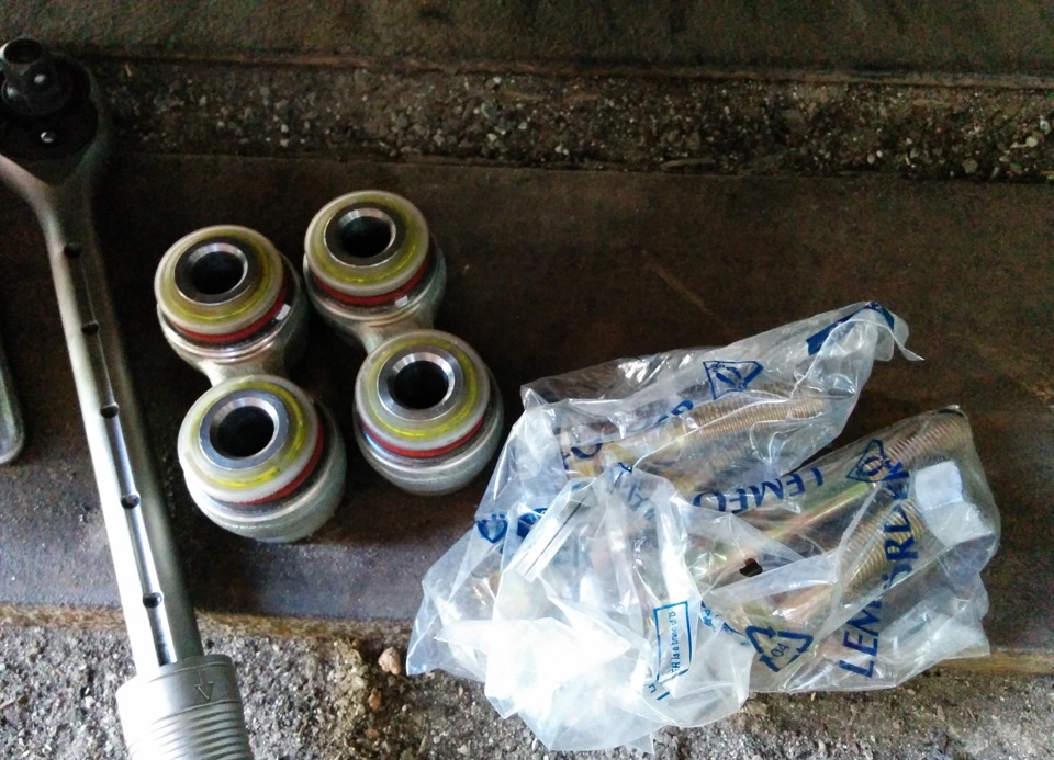 Продовжуємо впорядковувати машину. Заміна яєць . 1