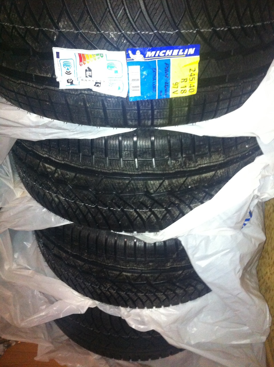Michelin Pilot Alpin PA4, 245/40 R18 2