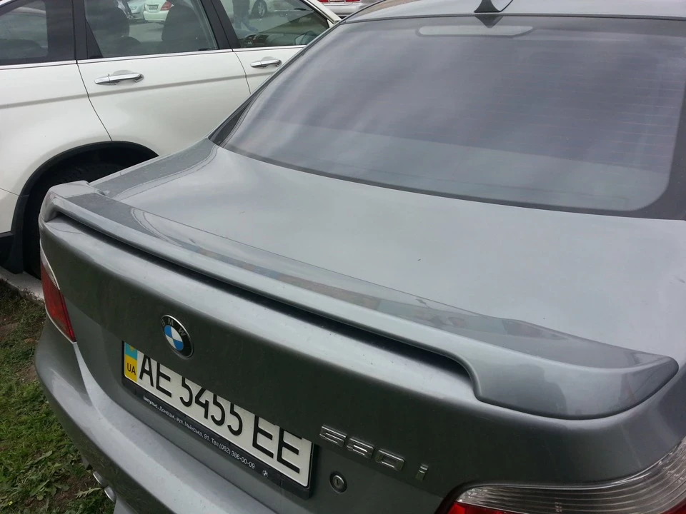 Спойлер задній