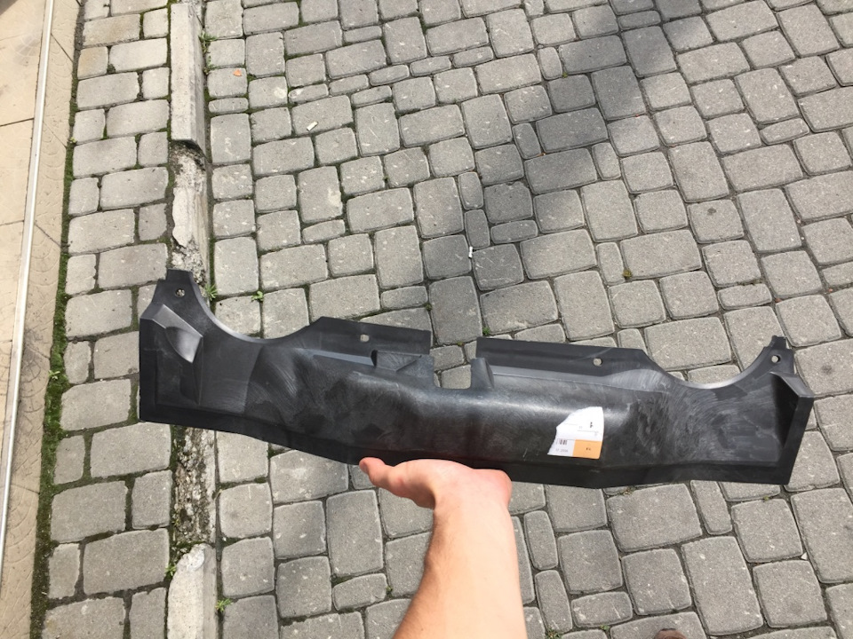 Заміна пластмасової перегородки моторного відсіку 1