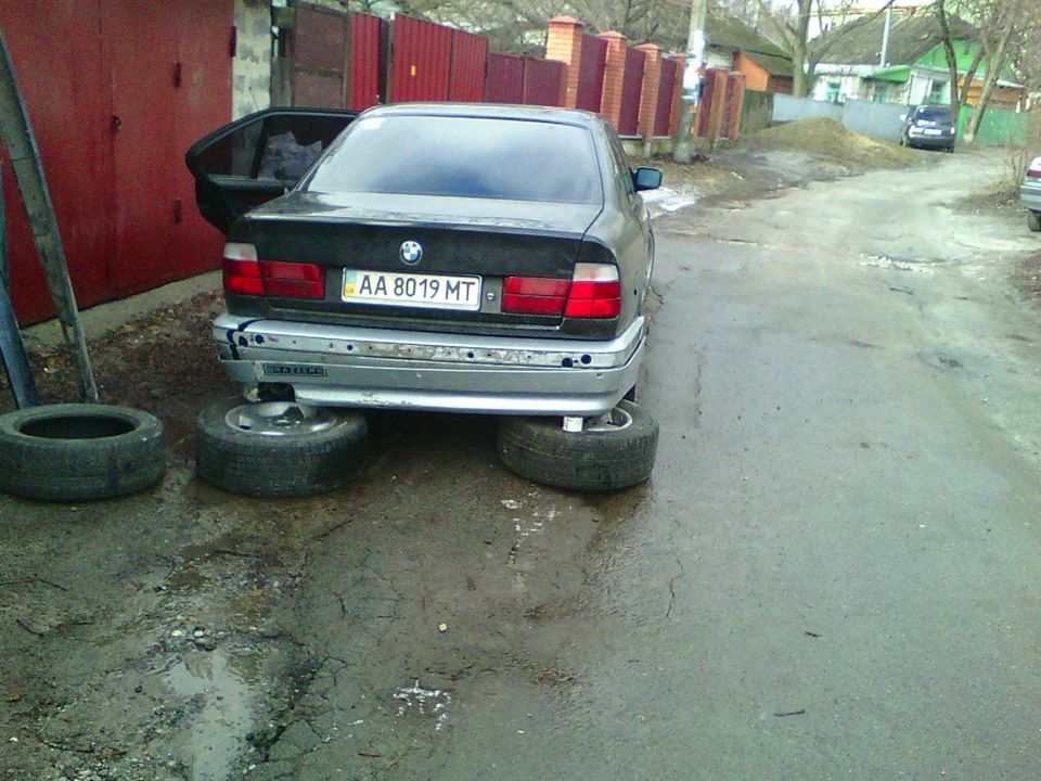 Задній Шніцер з уламків бампера та скловолоконної накладки 2