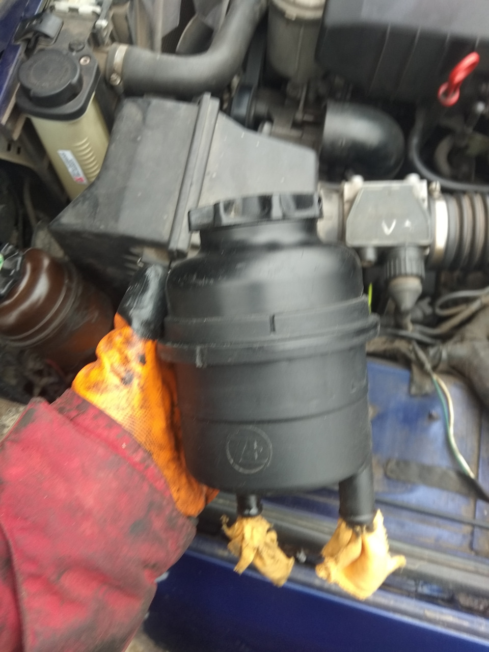Тече ГУР BMW e34 2