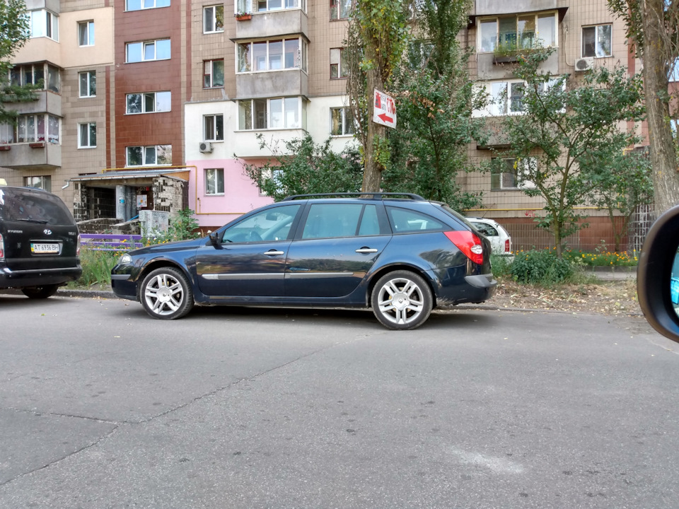 Нова машина в сім'ї знову не BMW 1