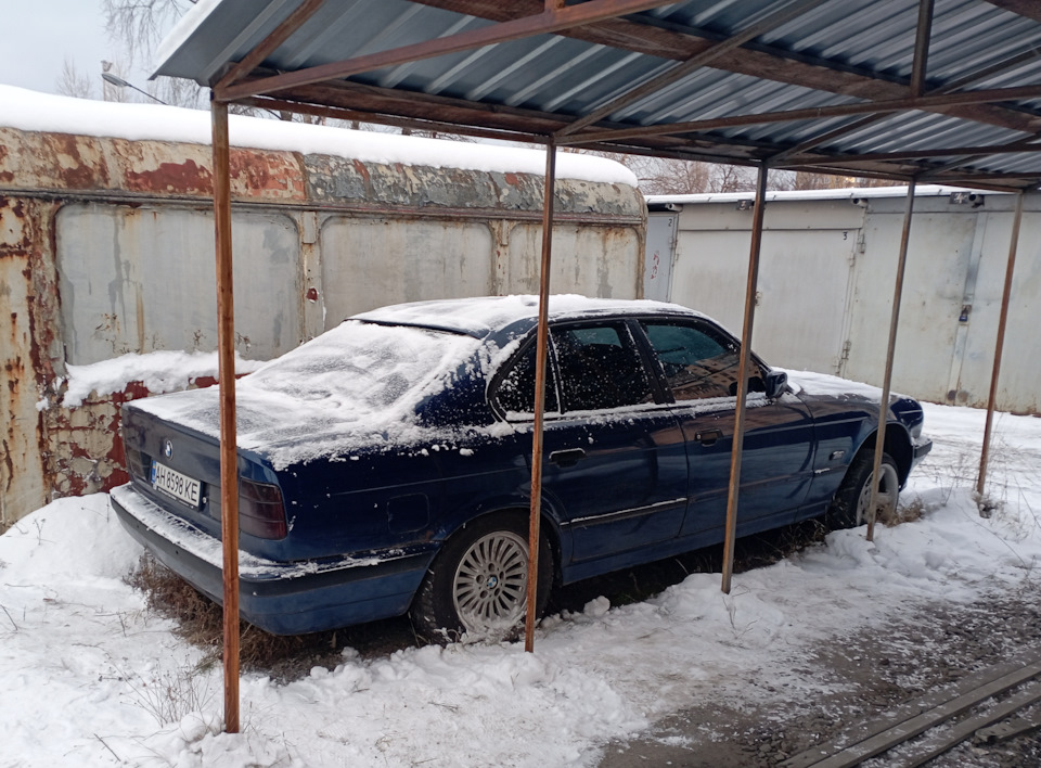 Приїхав забрати частину запчастин для збирання двигуна 4