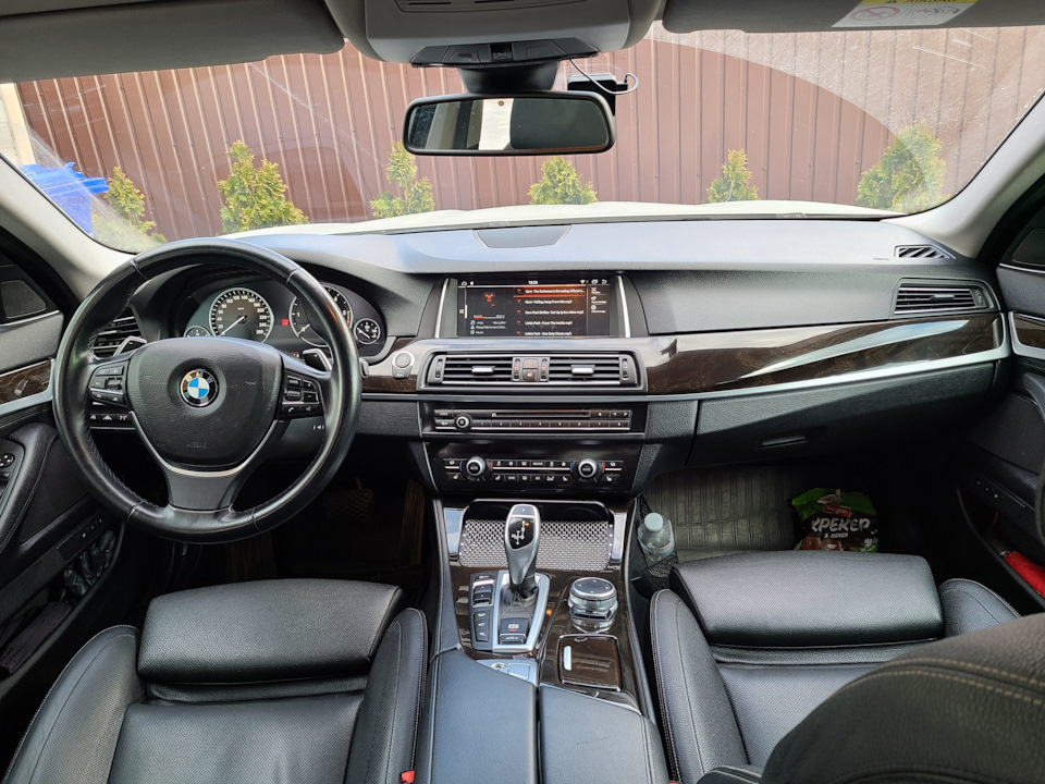 Прибирання салону в Self Detailing Studio 3