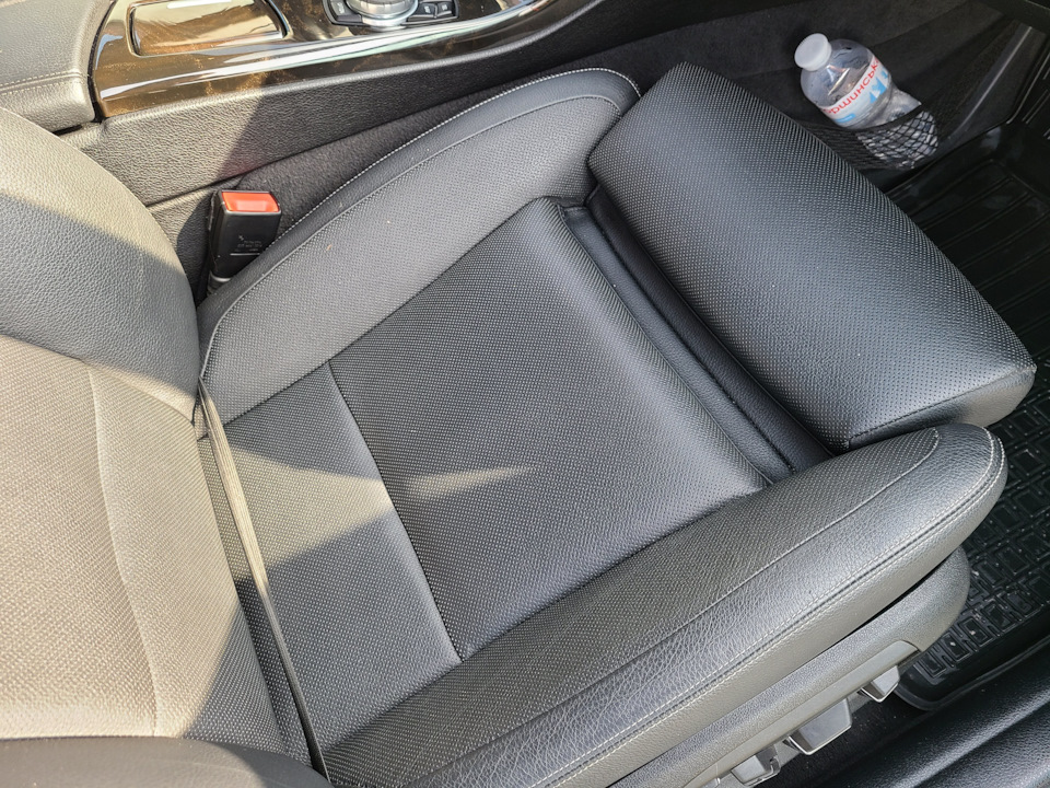 Прибирання салону в Self Detailing Studio 4